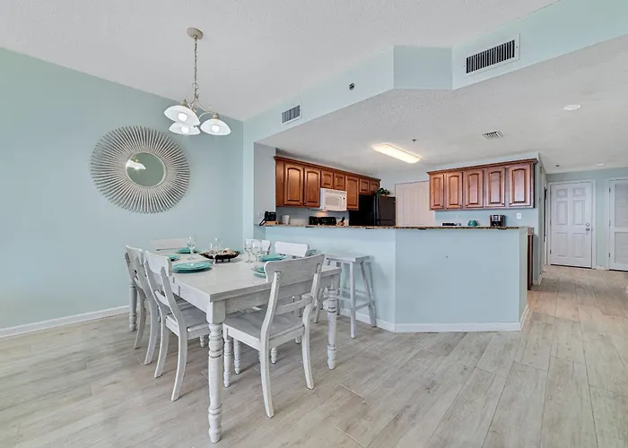 Club A406 L Beachfront L L Multiple Pools L Amazing Views Apartment