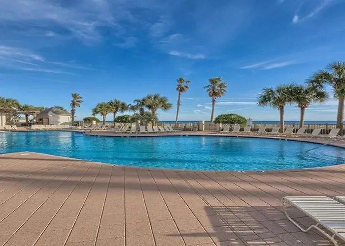 Club A406 L Beachfront L L Multiple Pools L Amazing Views Apartment